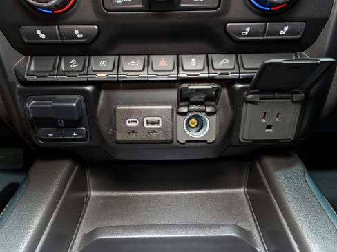 Used 2022 Chevrolet Silverado 1500 RST w/ Convenience Package II image 26