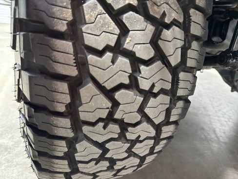 Used 2024 RAM 2500 Tradesman w/ Chrome Appearance Group image 40