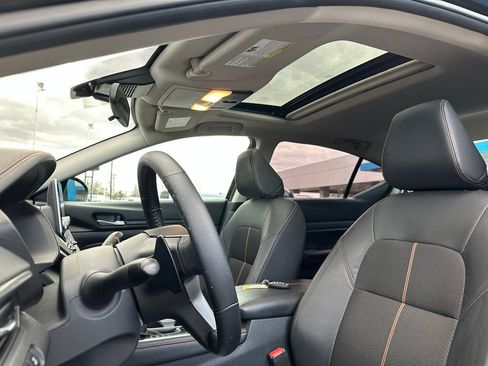 Used 2021 Nissan Altima 2.5 SR w/ SR Premium Package image 14