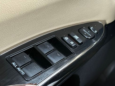 Used 2014 Toyota Avalon XLE image 27