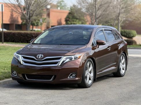 Used 2013 Toyota Venza AWD image 3
