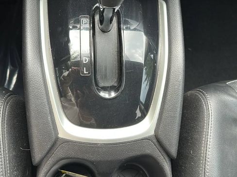 Used 2016 Nissan Rogue SL FWD image 38