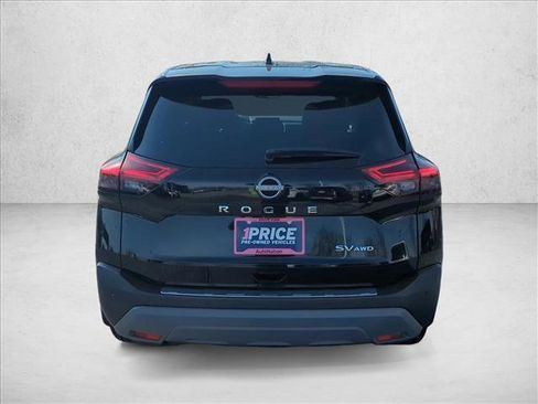 Used 2023 Nissan Rogue SV image 6