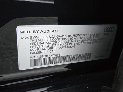 Used 2024 Audi S8 image 36