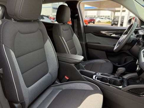 Used 2025 Chevrolet TrailBlazer LT image 23