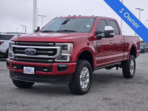 Certified 2022 Ford F250 Platinum w/ FX4 Off-Road Package AWD/4WD image 3