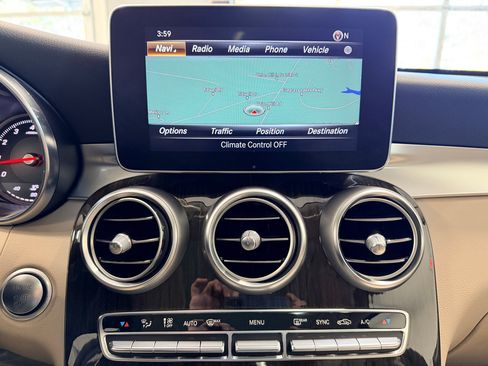 Used 2017 Mercedes-Benz GLC 300 image 42