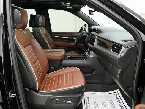 Used 2024 GMC Yukon Denali Ultimate image 15