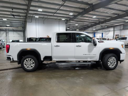 Used 2020 GMC Sierra 2500 Denali image 2