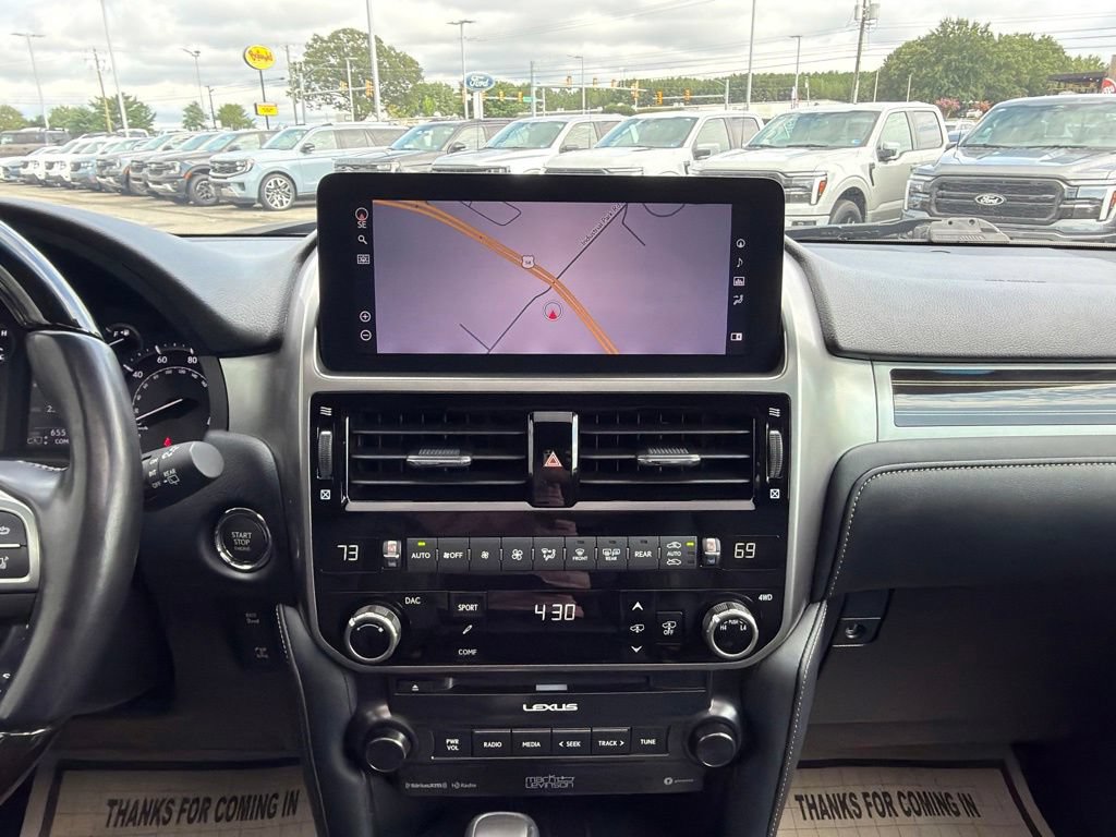 Used 2023 Lexus GX 460 Luxury w/ Accessory Package AWD/4WD image 29