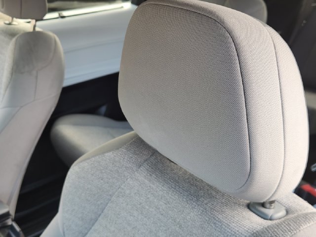Certified 2025 Toyota Sienna LE FWD image 13