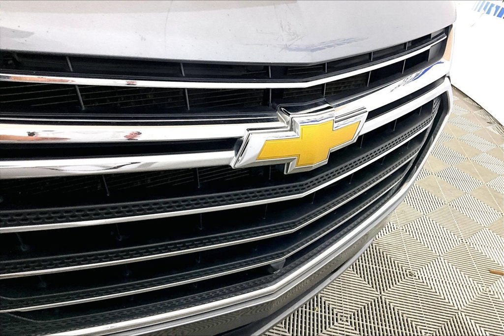 Used 2020 Chevrolet Traverse Premier FWD image 24