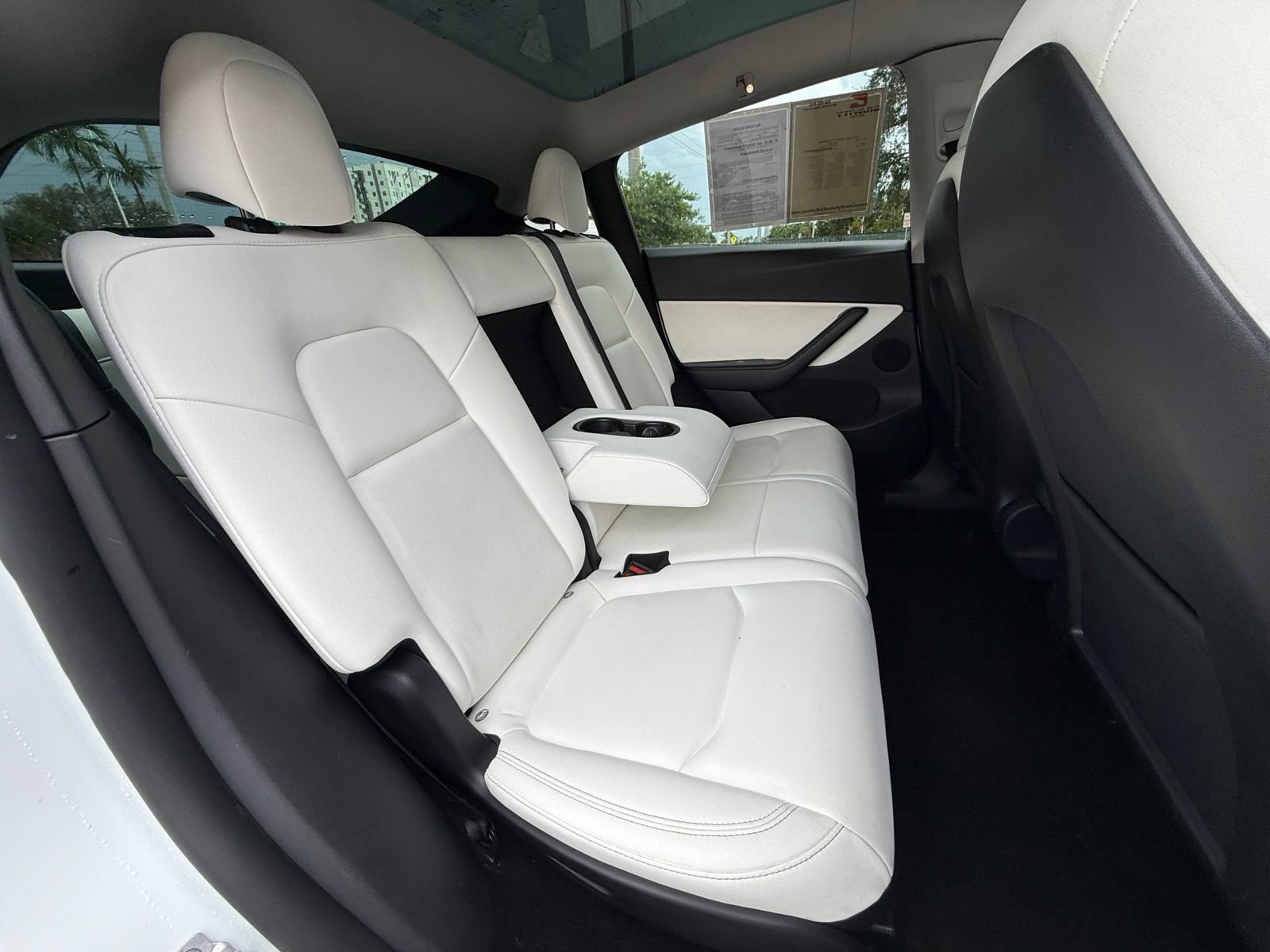 Used 2022 Tesla Model Y Long Range AWD/4WD image 18