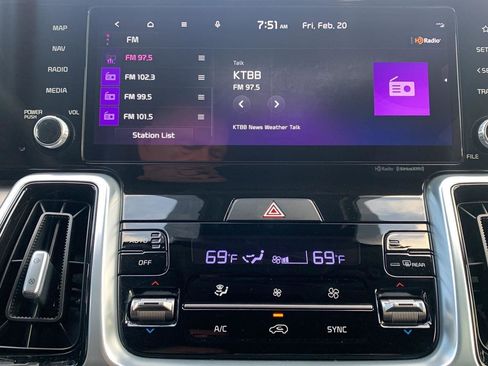 Used 2022 Kia Sorento SX image 11