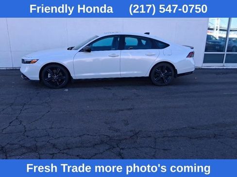 Used 2023 Honda Accord Sport image 2