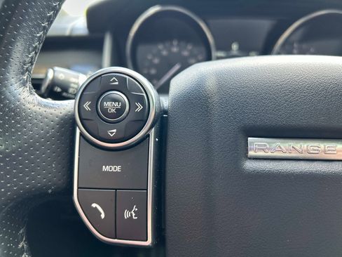 Used 2016 Land Rover Range Rover Sport SE AWD/4WD image 23