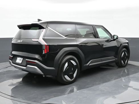 Used 2024 Kia EV9 Light image 8