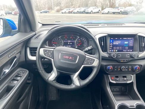 Used 2024 GMC Terrain SLT image 7