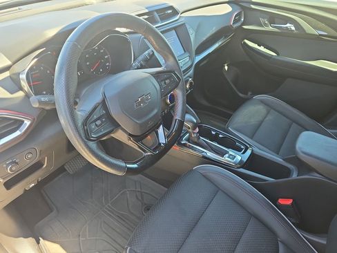 Used 2021 Chevrolet TrailBlazer RS w/ Driver Confidence Package FWD image 16