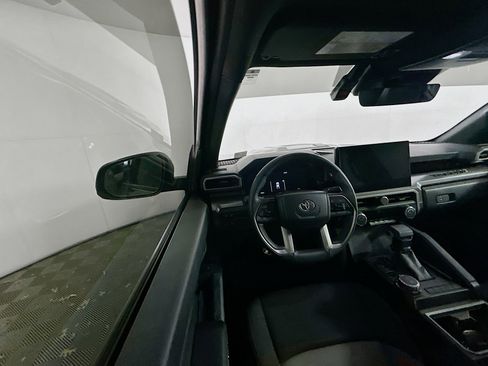 Used 2024 Toyota Tacoma TRD Sport image 18