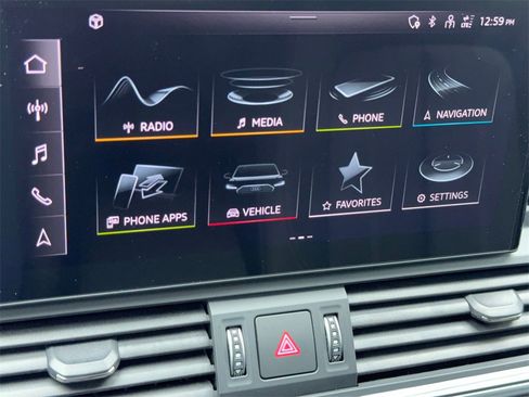 Used 2022 Audi Q5 2.0T Premium w/ Convenience Package image 24