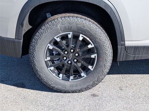 New 2026 Chevrolet Traverse Z71 w/ Driver Confidence Package image 6