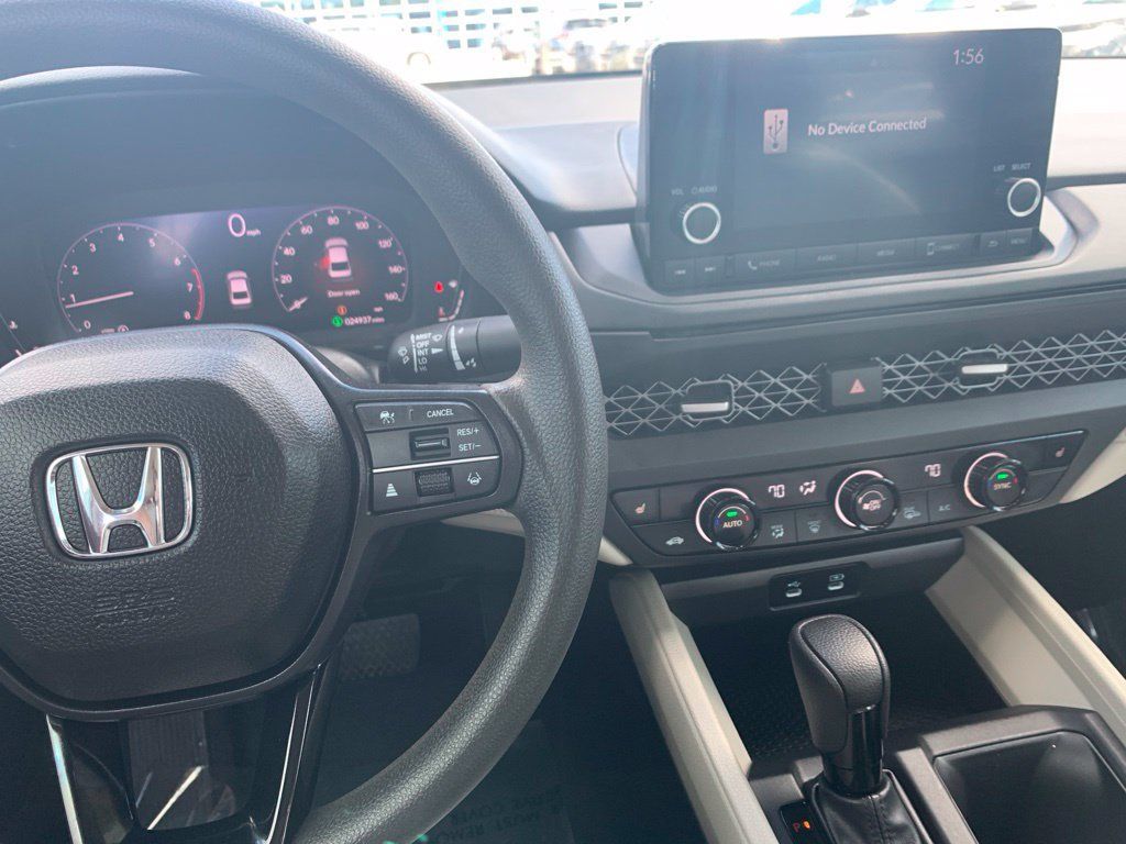 Used 2024 Honda Accord EX image 9