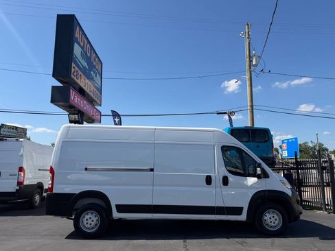 Used 2023 RAM ProMaster 3500 FWD image 3