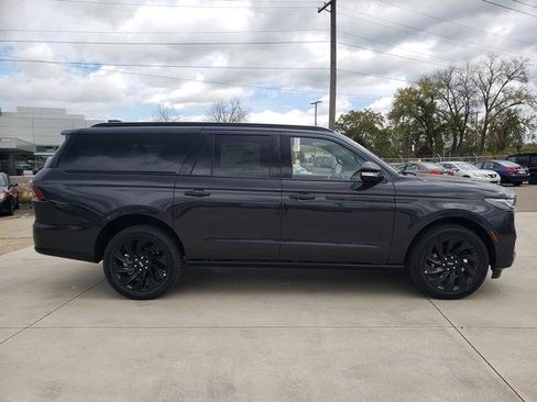 New 2025 Lincoln Navigator L Reserve w/ Jet Appearance Package image 10