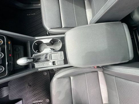 Used 2023 Volkswagen Atlas SE w/ Panoramic Sunroof Package FWD image 21