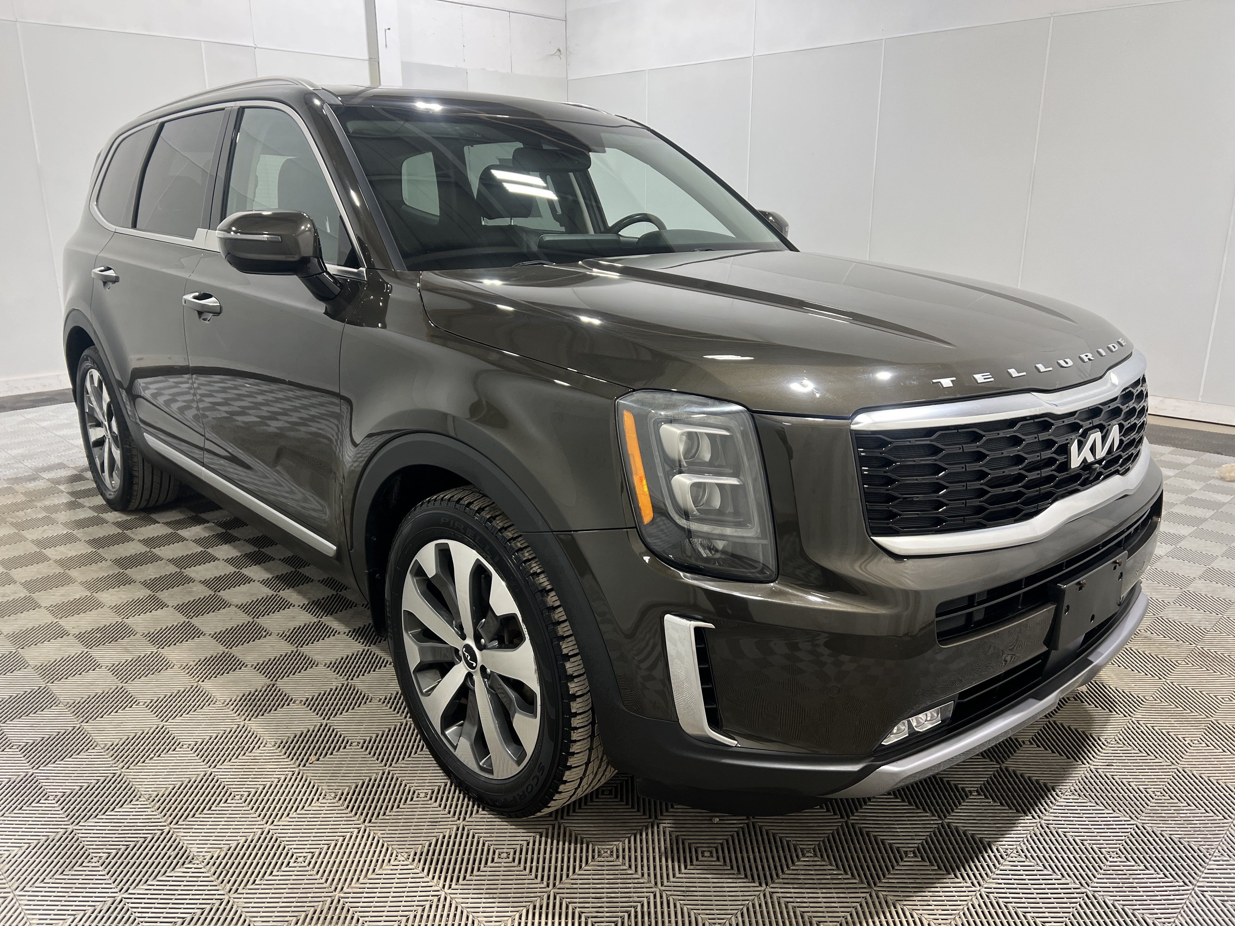 Used 2022 Kia Telluride SX AWD/4WD image 4