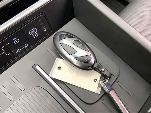 Used 2026 Hyundai Santa Fe SEL image 15