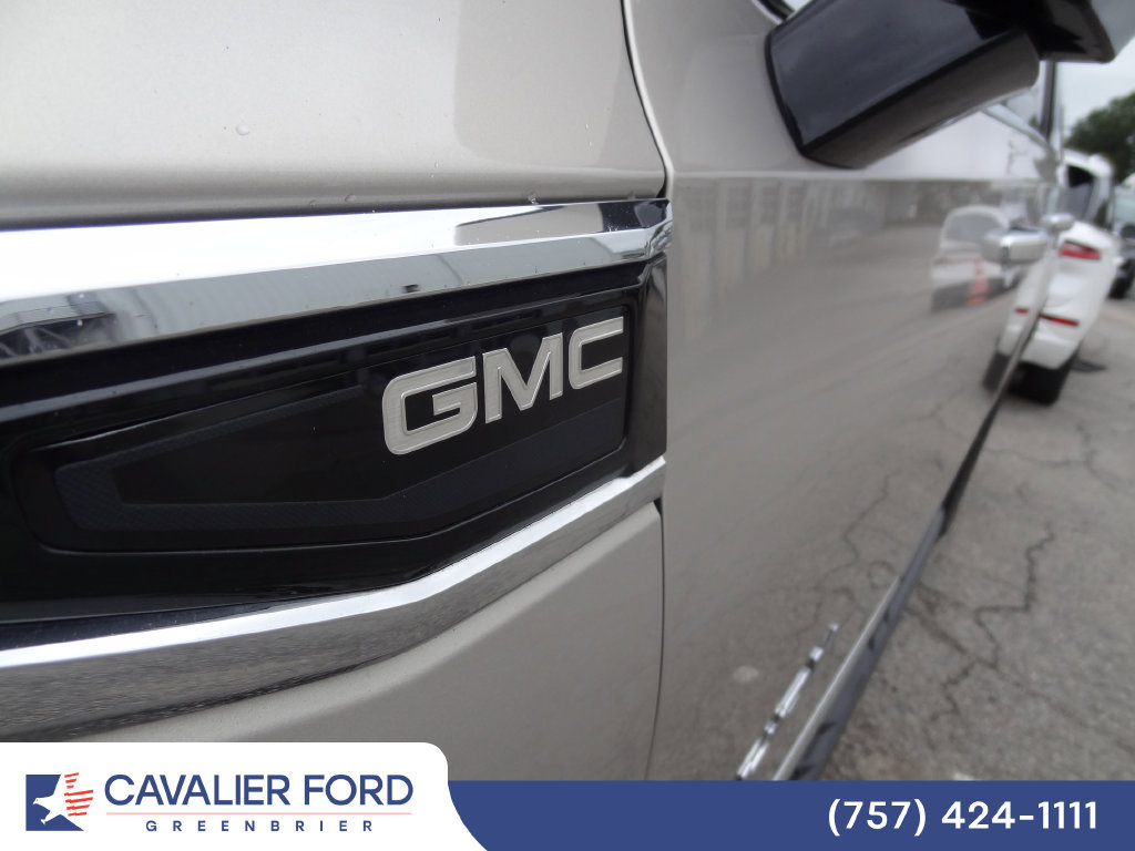Used 2022 GMC Yukon XL SLT w/ SLT Luxury Package AWD/4WD image 18