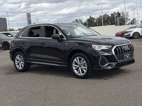 Used 2023 Audi Q3 2.0T Premium image 4