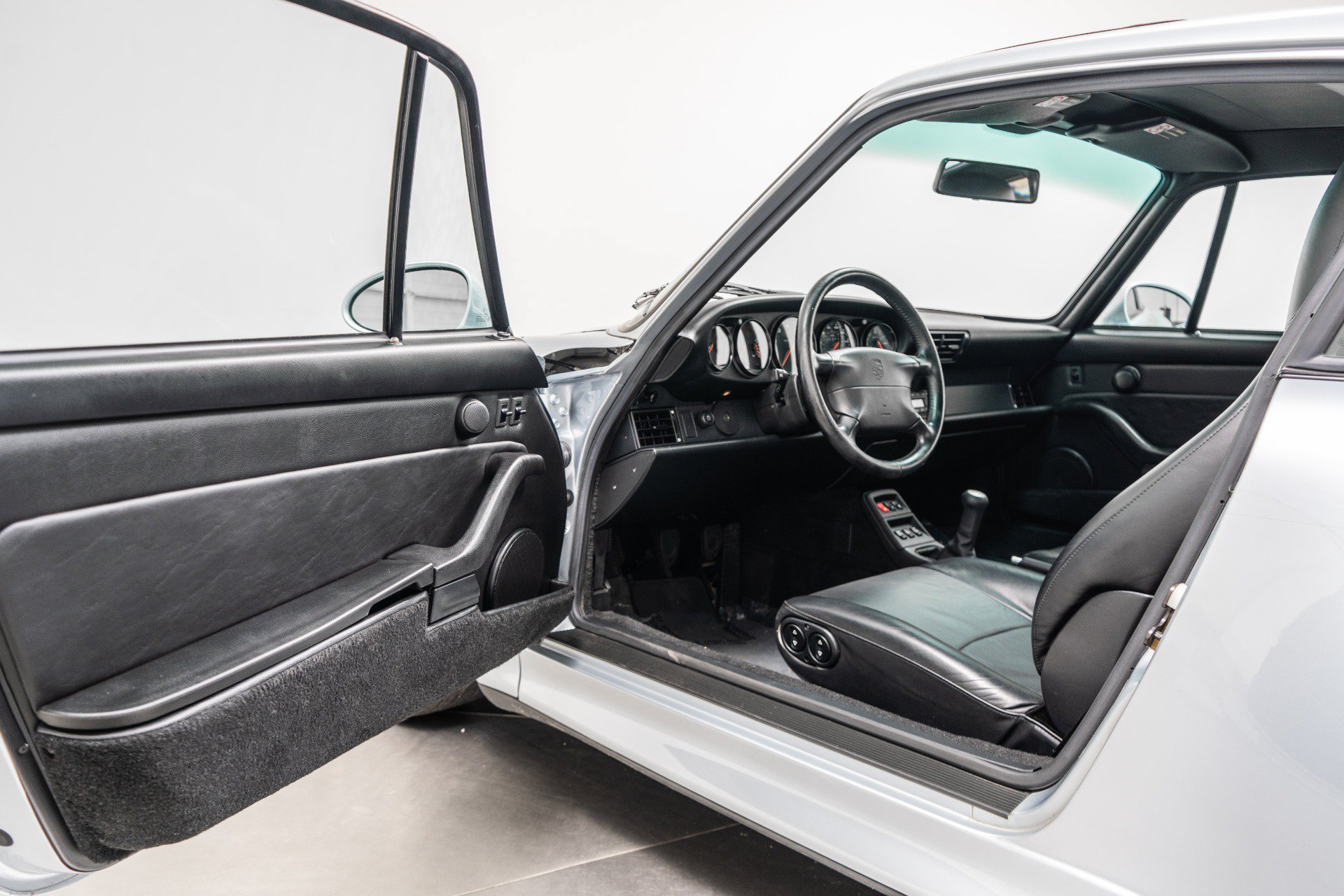 Used 1998 Porsche 911 Carrera 4S AWD/4WD image 22
