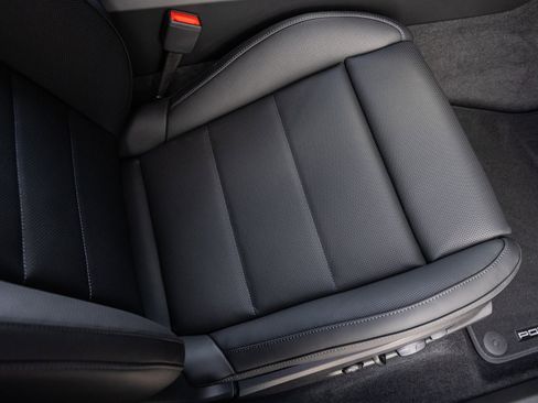 New 2025 Porsche Macan 4S Electric image 45