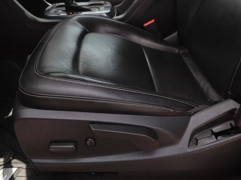 Used 2018 Chevrolet Colorado Z71 AWD/4WD image 17