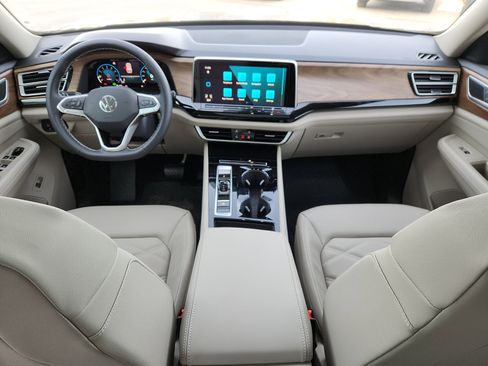 New 2026 Volkswagen Atlas SE image 11