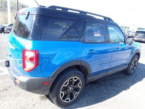 Certified 2025 Ford Bronco Sport Outer Banks w/ Outer Banks Tech Package+ AWD/4WD image 8