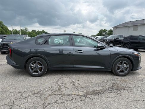 Used 2025 Kia K4 FWD image 7