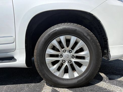Used 2016 Lexus GX 460 w/ Premium Package AWD/4WD image 28