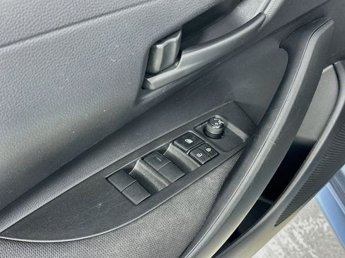 Used 2023 Toyota Corolla LE FWD image 17