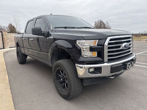 Used 2017 Ford F150 XLT w/ XTR Package image 4