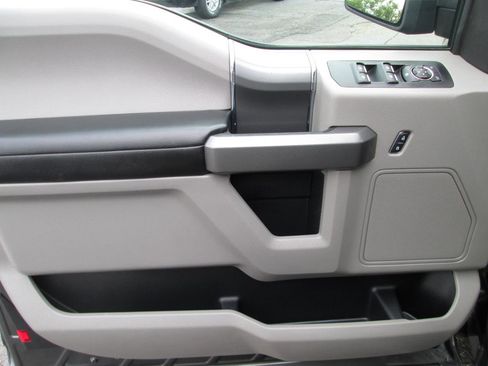 Used 2018 Ford F150 XLT w/ Equipment Group 301A Mid RWD image 27