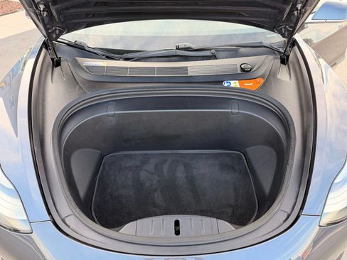 Used 2018 Tesla Model 3 Mid Range RWD image 41
