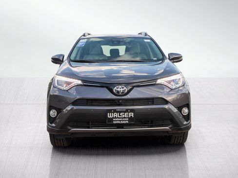 Used 2017 Toyota RAV4 Platinum FWD image 8
