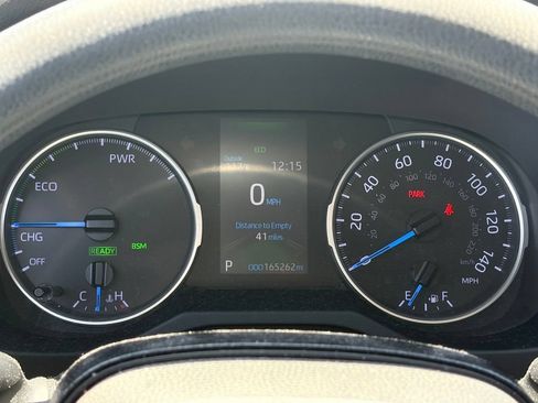 Used 2019 Toyota RAV4 XLE AWD/4WD image 12