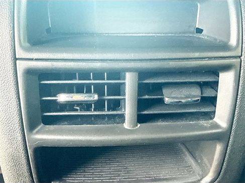 Used 2023 Cadillac XT5 Premium Luxury image 27