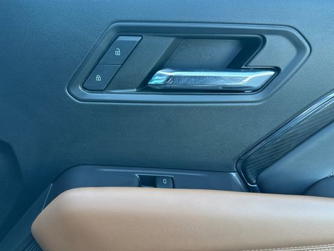 Used 2023 GMC Canyon AT4 w/ AT4 Premium Package image 19