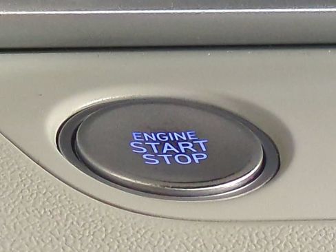 Used 2025 Hyundai Elantra Limited FWD image 37